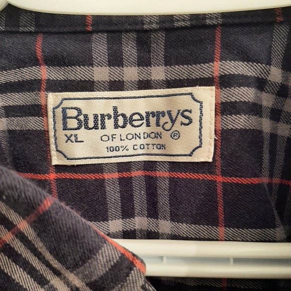 Burberry button shirt - Picture 3 of 3